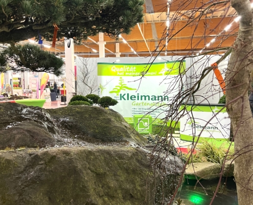 Messe Haus und Garten Bad Salzuflen, Gestaltung des Messestandes mit Japanischen Gartenbonsai, Niwaki, japanischen Azaleen und bewegtem Wasser.